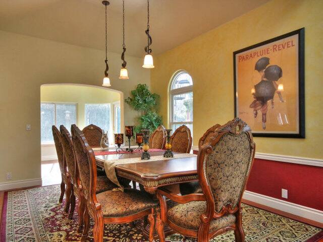 Exquisite custom home gallery image 3