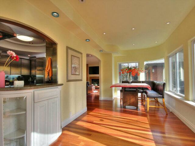 Exquisite custom home gallery image 5
