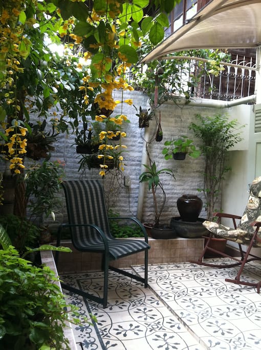 Open patio behind the deluxe room