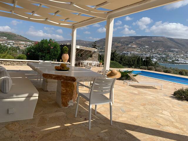 Villa Meltemi – Luxurious Villa, Parikia gallery image 4