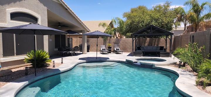 Desert Oasis in Surprise! Private Pool and Spa