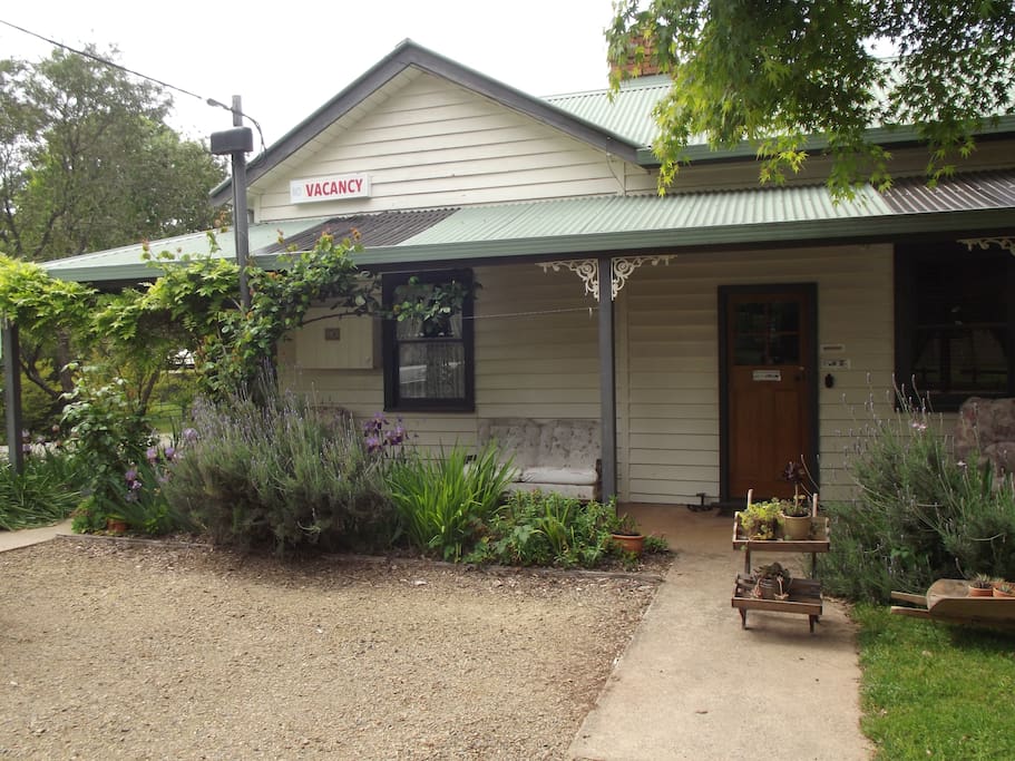 Front entry of Maple Cottage