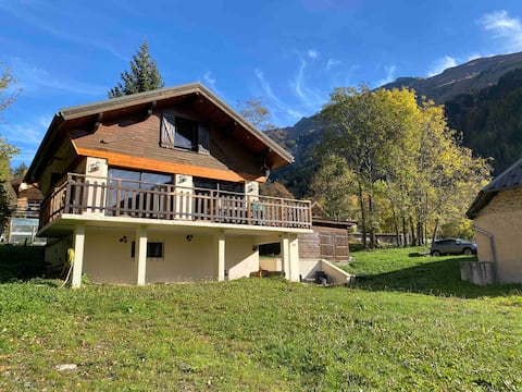 Nice renovated cottage in the heart of the Écrins.