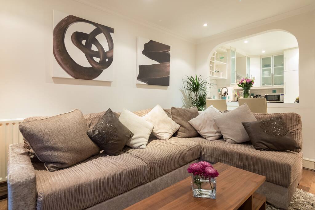 Spacious light living area