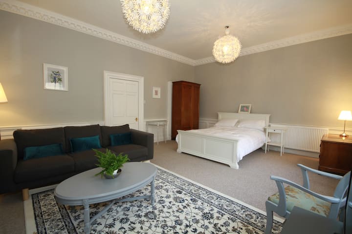 Top 21 Airbnb Vacation Rentals In Bath City Centre, United Kingdom ...