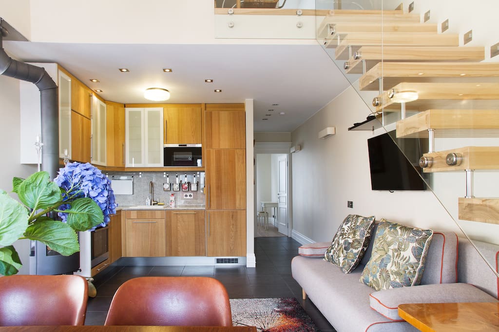 Lounge/Kitchen