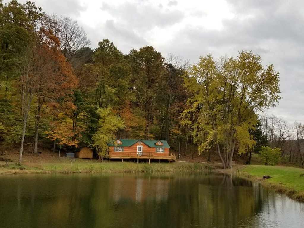 hocking hills airbnb