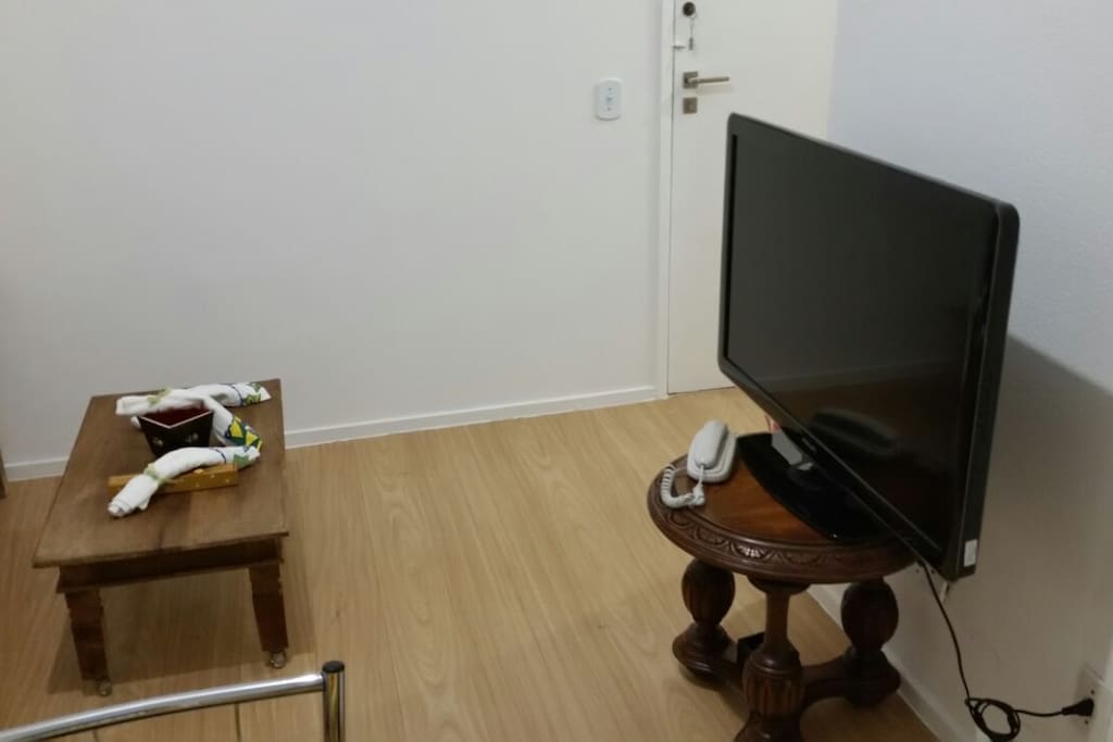 TELEVISÃO SALA