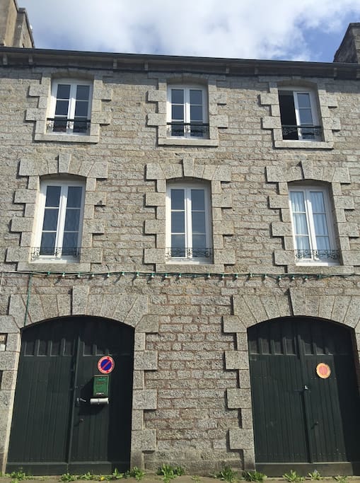 La maison / Front of house