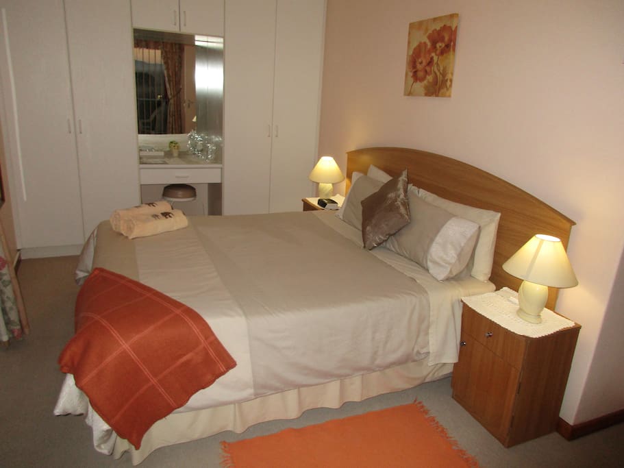 SEA FACING DOUBLE ROOM 2 BATHROOM IN PASSAGE