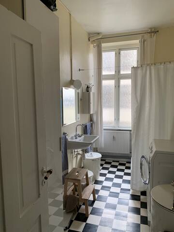 Sommer i København med panoramaudsigt over søerne gallery image 5