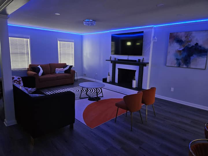 Newly Renovated Luxurious Home - Lawrenceville, GA