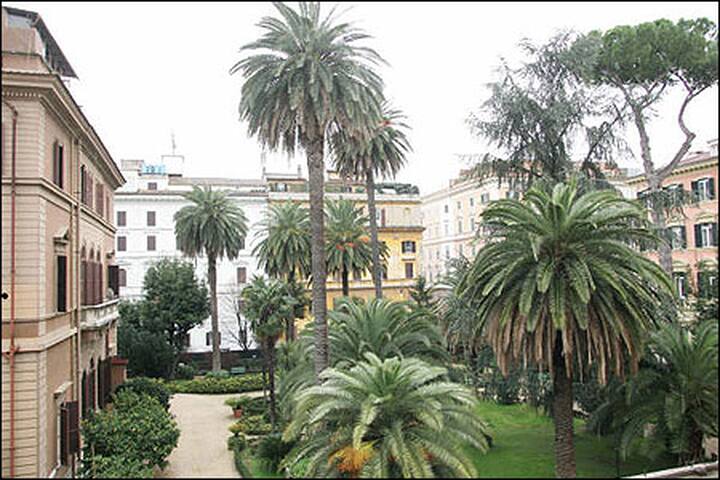 Garden View ShortLet 11people gallery image 5