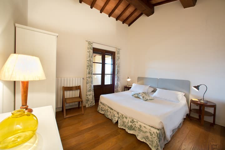 Main bedroom with ensuite