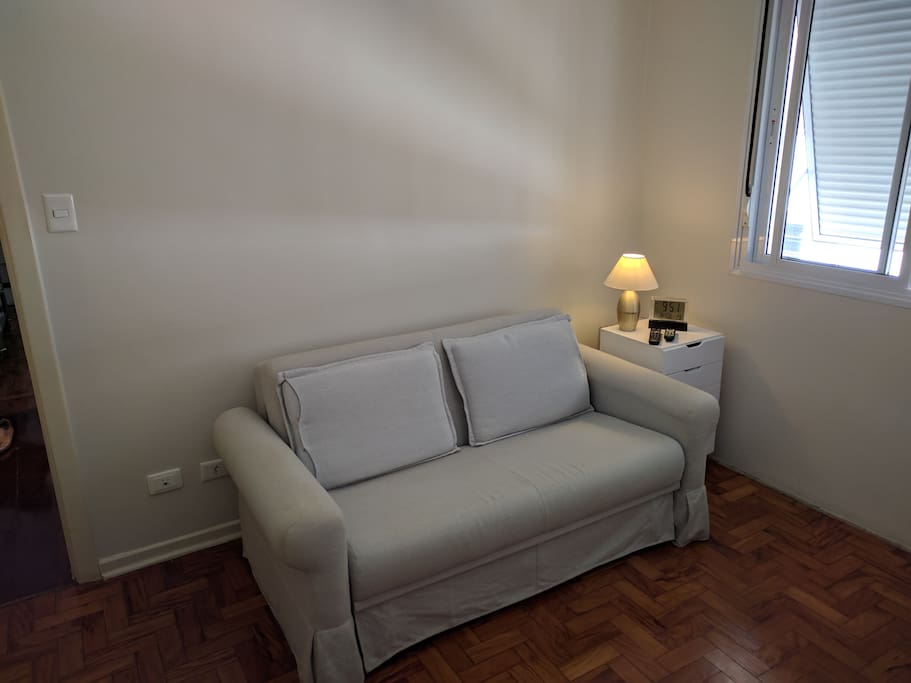 Sofa cama Lafer.