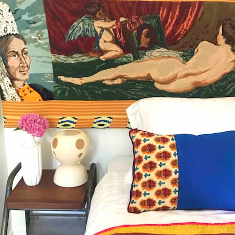 Top Airbnb: Bolt Hole retreat near Tunnels Beaches, Parking in Ilfracombe