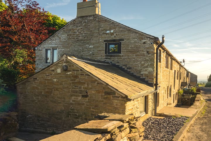 Luxury traditional stone farmhouse, stunning views gallery image 3