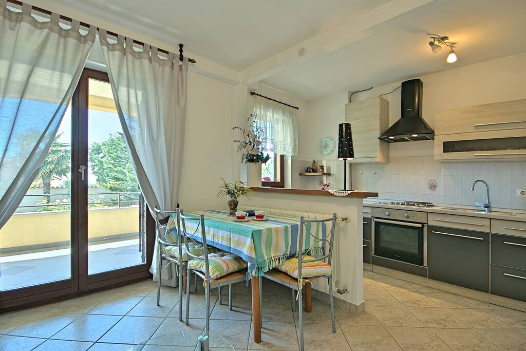Diningroom - Kitchen