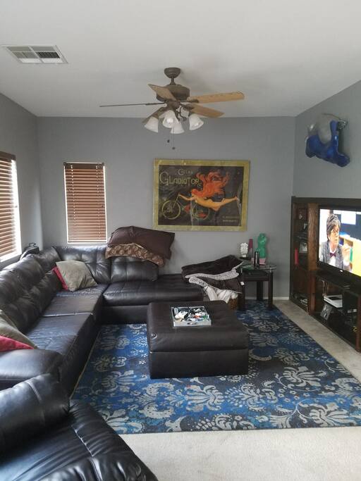 Family room 60 tv Netflix wifi