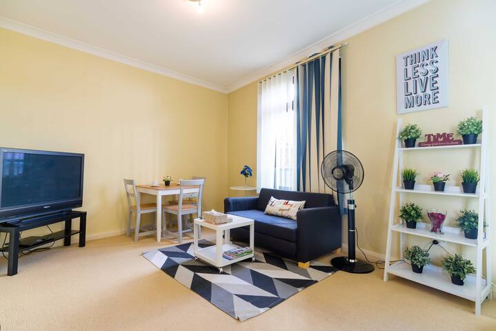 Quiet Beautiful Studio- Convenient