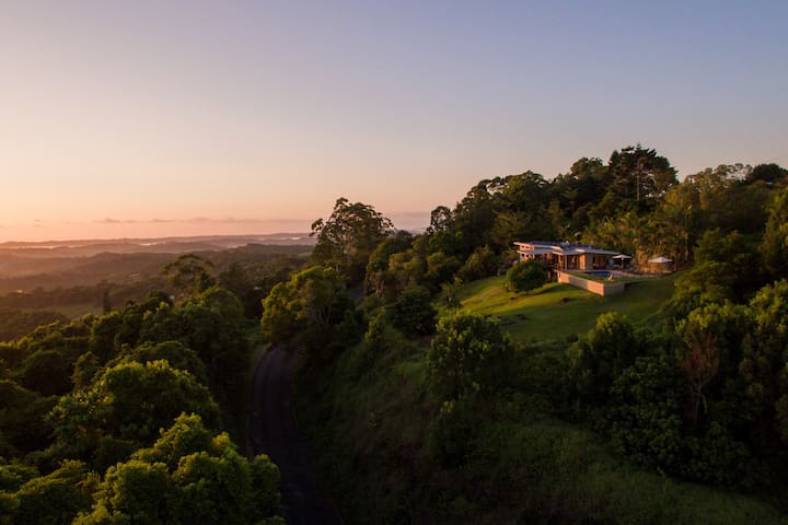 Kieta Byron Bay Hinterland House gallery image 2