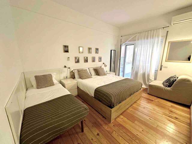 Modern Comfort near the Vatican gallery image 5