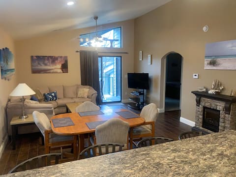 #1 Quiet-Safe-Condo at Thousand Hills Golf Course