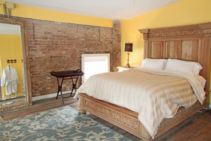 The NuLu Room