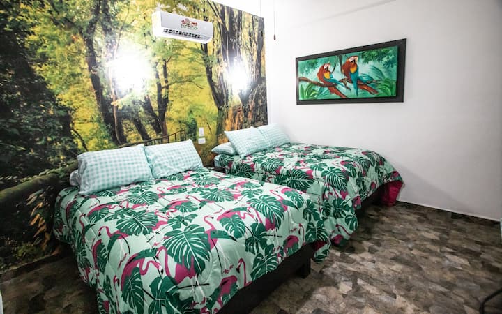 Con aire acondicionado y ventilador