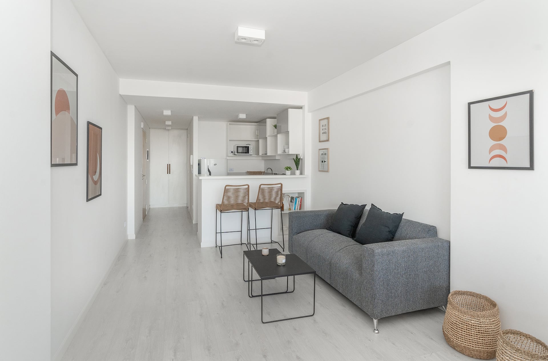 Furnished studio apartment in Belgrano, 11th floor with balcony