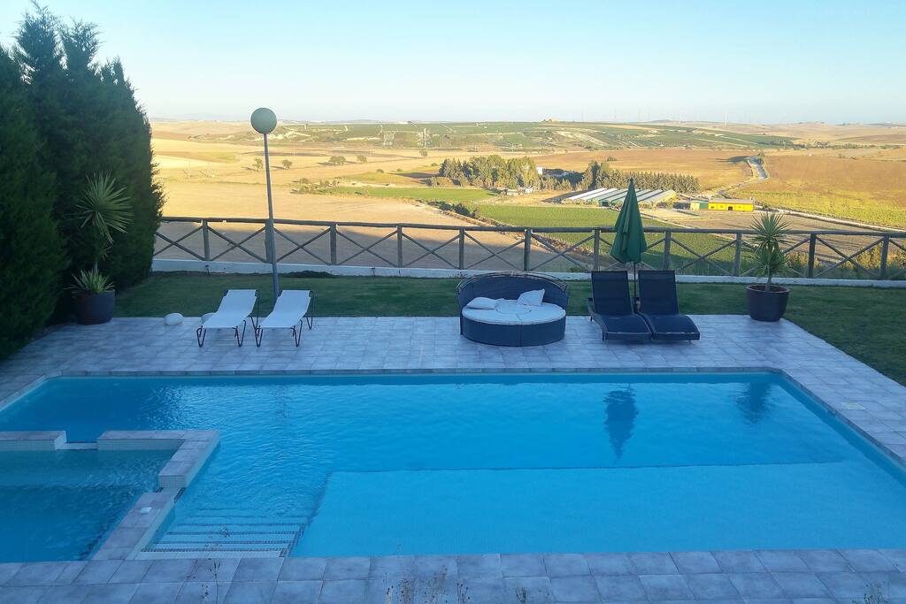 PISCINA CON VISTA