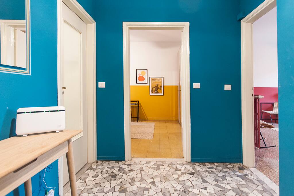 Colorful Apartment in Navigli District - 밀라노의 아파트에서 살아보기, Lombardia, 이탈리아