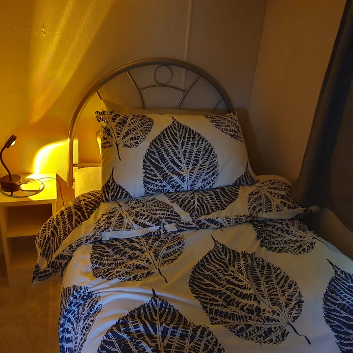 غرفة النوم 2