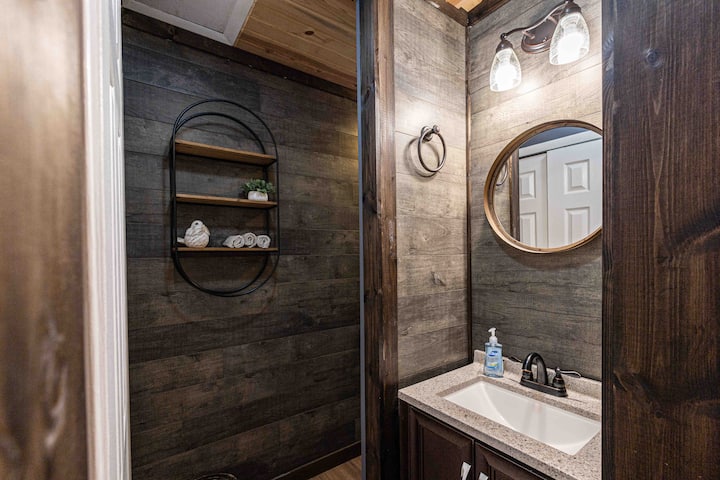 Salle de bain attenante aux voyageurs