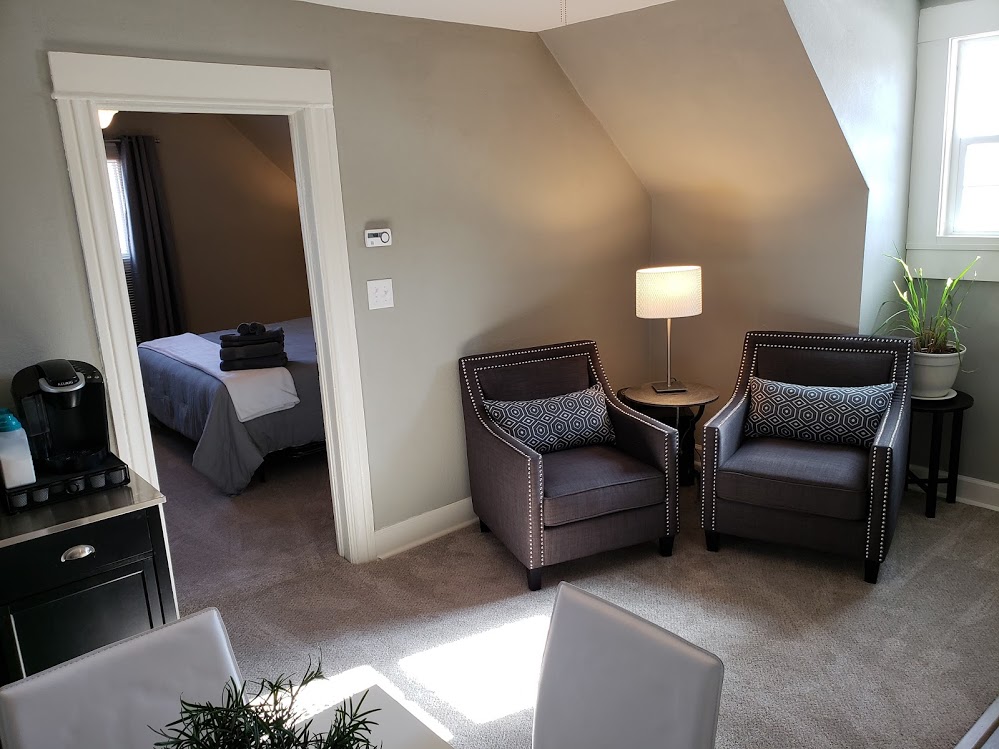 Successful Airbnb property: Minutes to Downtown/Stadium/Ball Arena/Meow Wolf in West Colfax