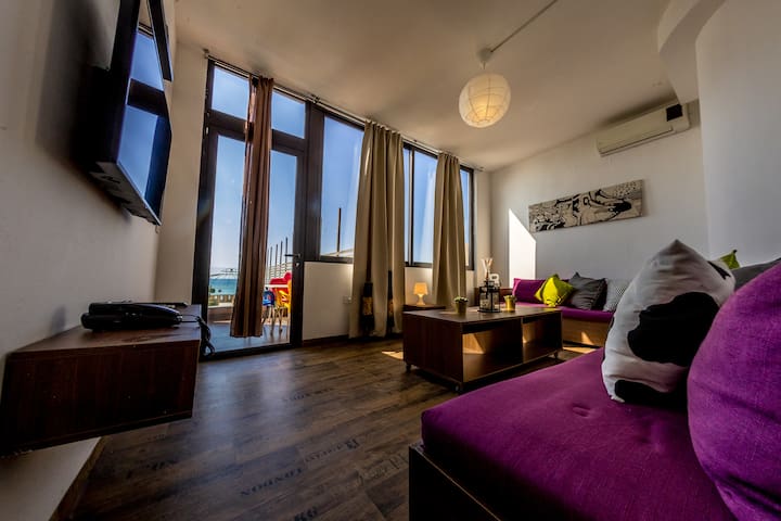 1 Bedroom Seafront Chalet at Gondola Marine resort