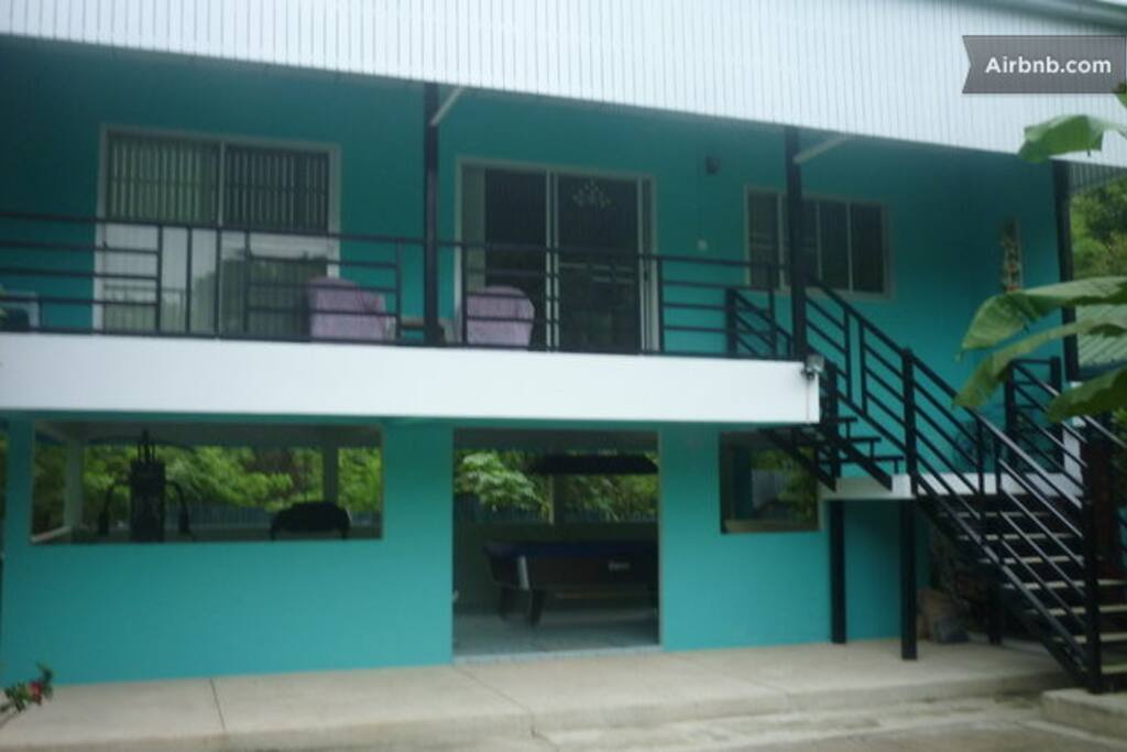 House number 2 overlooking swimming pool.This house has a king size double bed in one room and a single bed in a separate room.There is also a fold out sofa in this house.