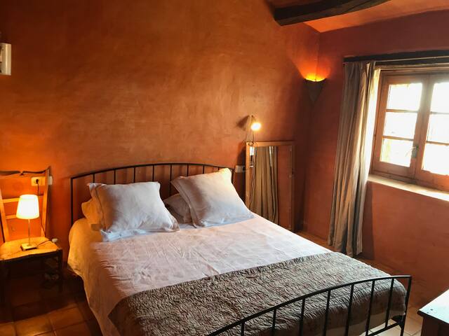 Beautiful old country house in catalan village gallery image 5