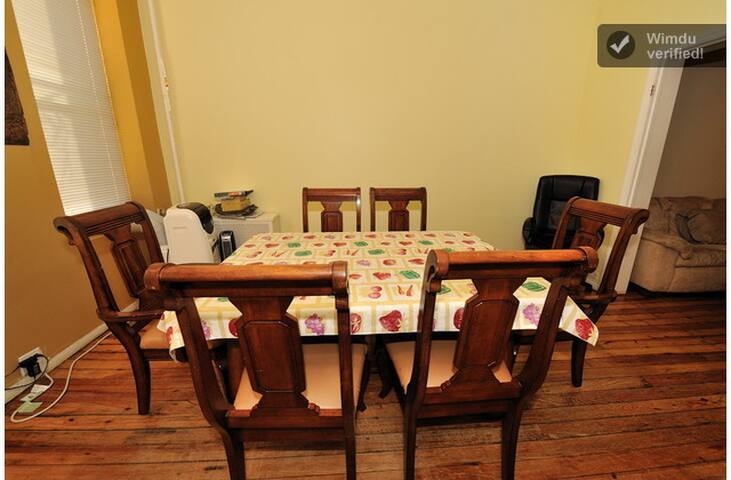 Convenient Ridgewood Brownstone gallery image 4