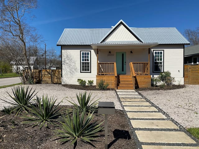 Naaman’s Charming Abode