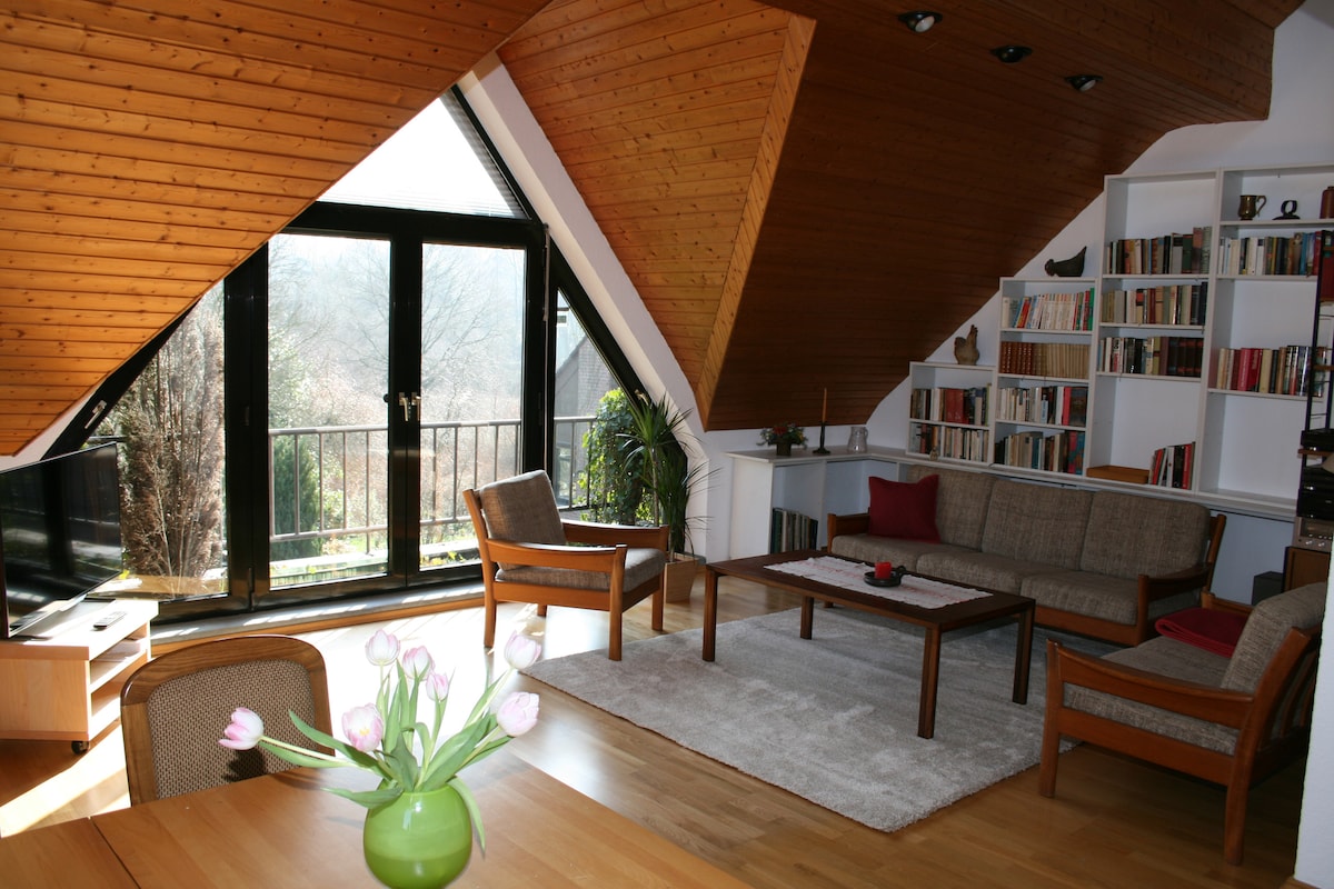 Top Airbnb: 84sqm AC gallery apartment lovely countryside view à Ratingen