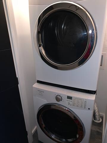 Luxury/Stylish Home Away From Home gallery image 5