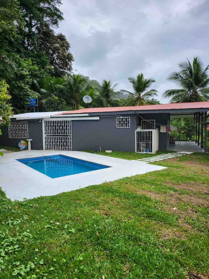 The Rest Home Vacation homes for Rent in Limón, Limón, Costa Rica