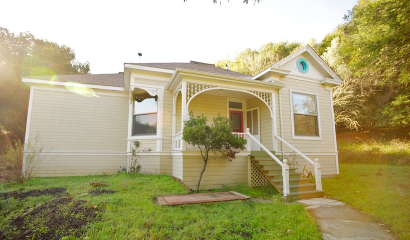 Saratoga Silicon Valley Victorian