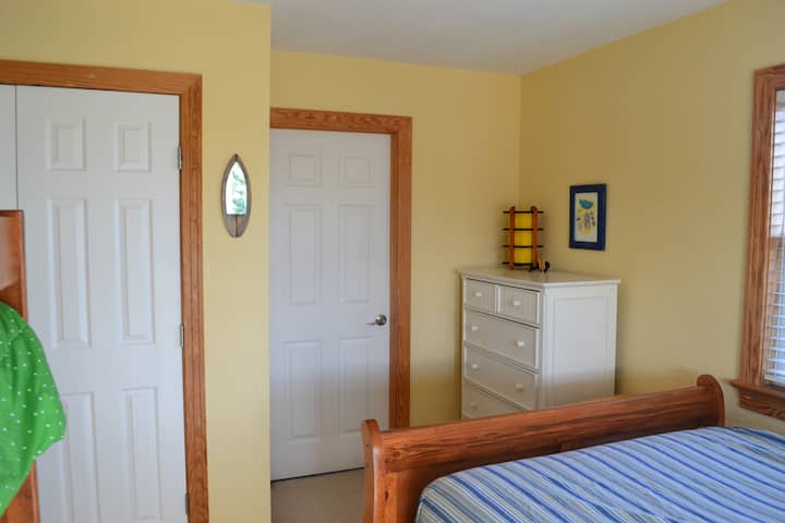 Kite Club Hatteras Shared Room