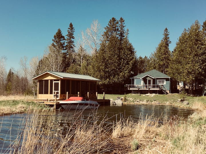Les Cheneaux Islands Holiday Rentals & Homes Clark Township, MI Airbnb