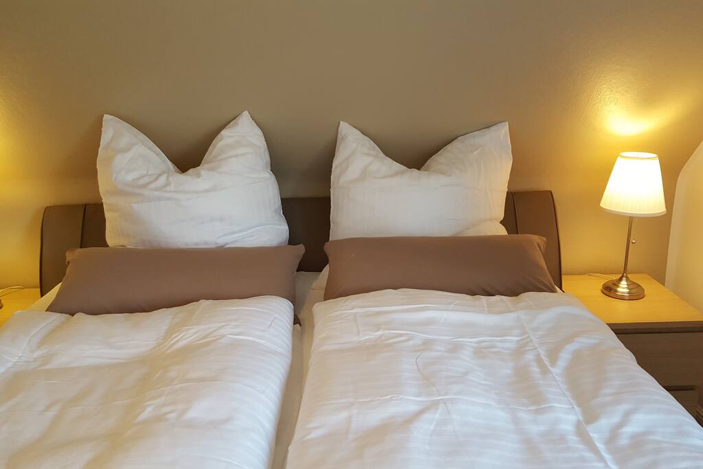 Großes Boxspringbett