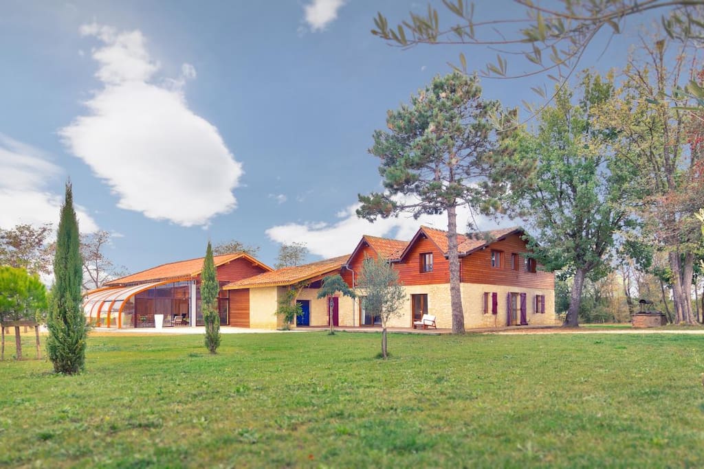 Gers - Gite Rural LaBoubée - Sainte-Marie - Maison restaurée et piscine exposés au Sud