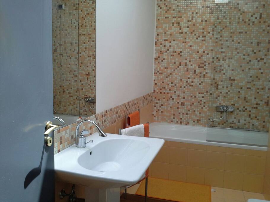 Bagno con rivestimento mosaico bisazza