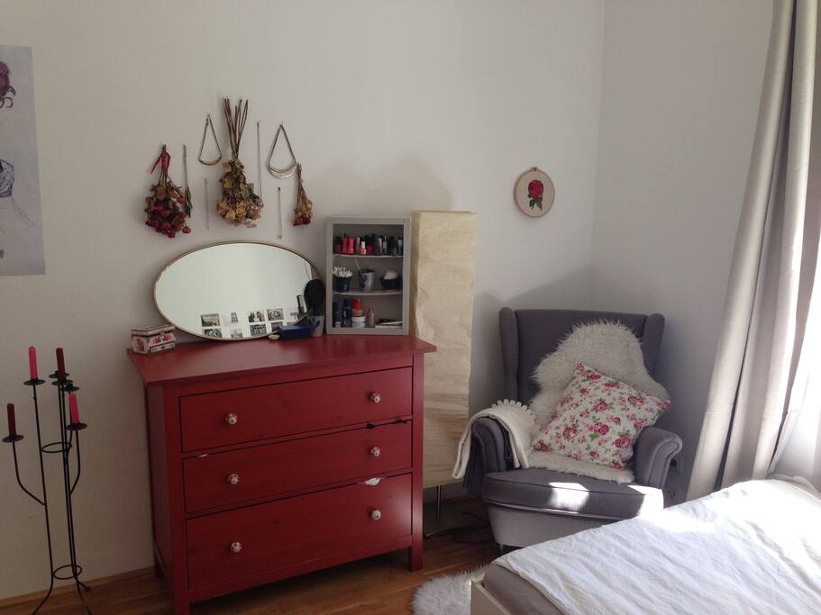 Your room // Dein Zimmer